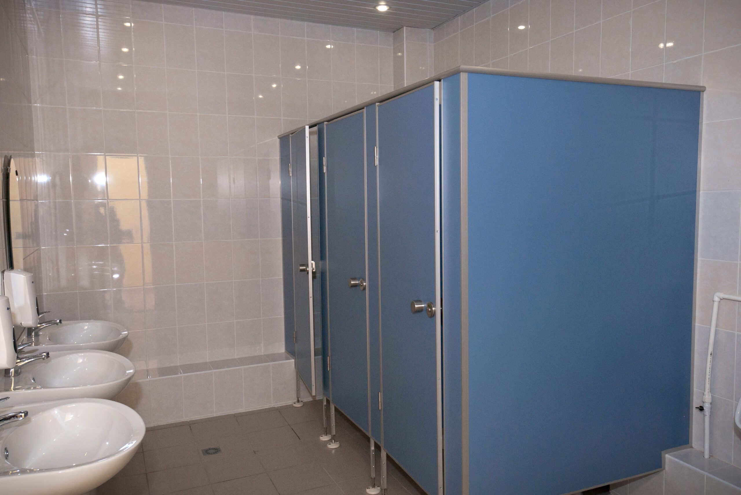 Clean and modern restroom facilities at the Istochik camp